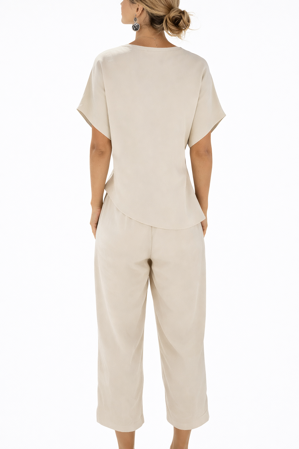 Viora | Miękki, podkreślający sylwetkę zestaw